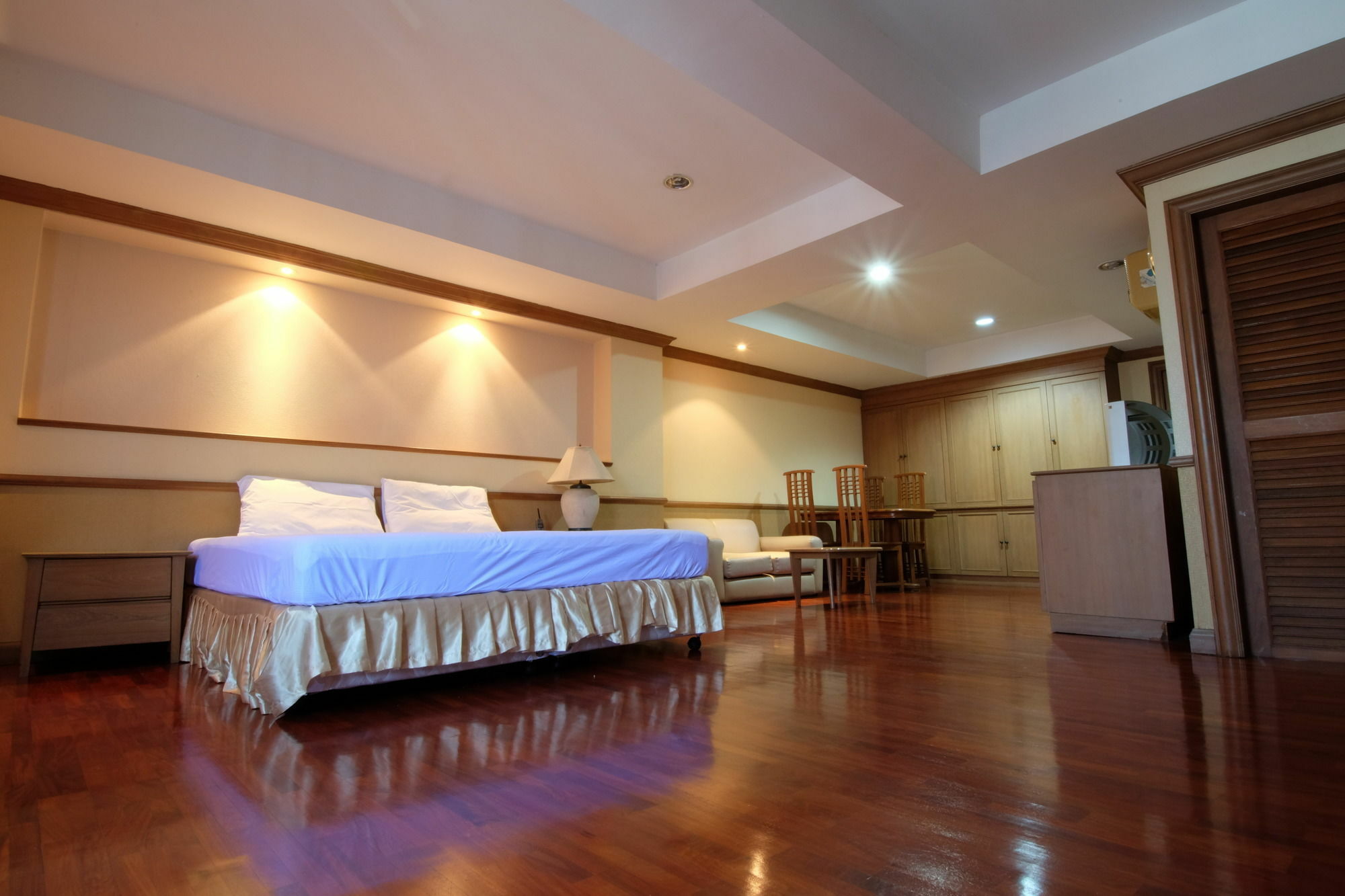 Alameda Suites Hotel Bangkok Eksteriør billede